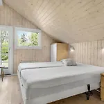 Three-bedroom In Casa vacanze